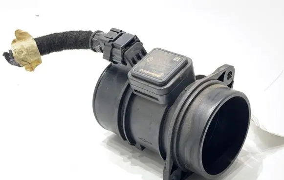 Renault Clio IV Mass air flow meter 8200682558