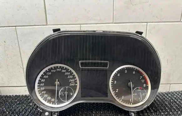 Mercedes-Benz B W246 W242 Speedometer (instrument cluster) A2469001807 A2469019400