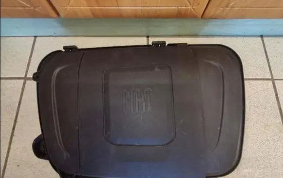 Air filter box