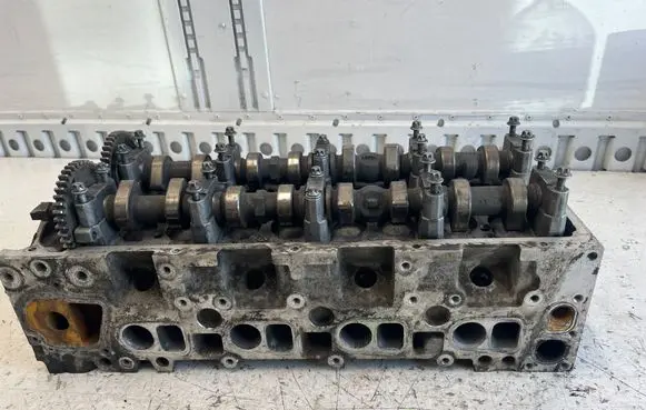 Mercedes-Benz Vito Viano W639 Engine head R6110160504