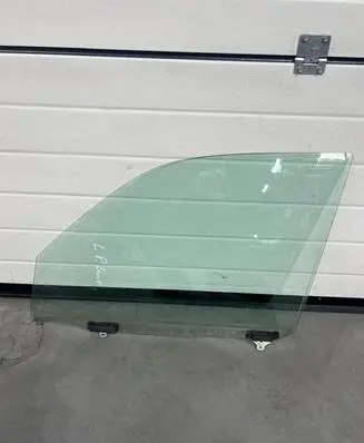 Toyota Land Cruiser (J100) Front door window glass four-door 43R00012