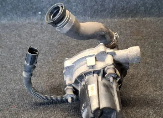 Audi A8 S8 D4 4H Secondary air pump 079959231C