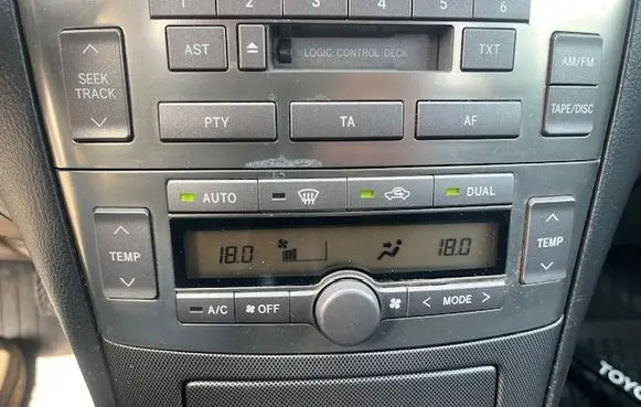 Toyota Avensis Verso Air conditioning/heating control unit 