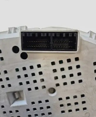KIA Sorento Speedometer (instrument cluster) 940133E210 20070712