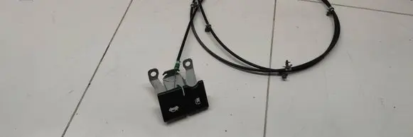 Renault Kadjar Engine bonnet (hood) release handle
