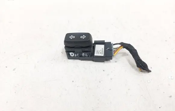 Opel Insignia A Seat control switch GM13282592