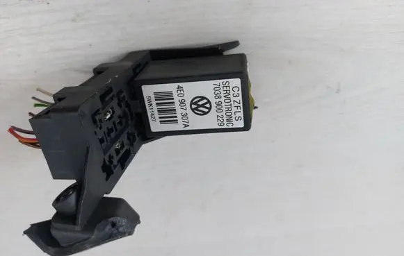Volkswagen Phaeton Other relay 4E0907307A 7038900229