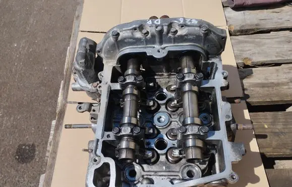 Subaru Outback Engine head RH101 T20D