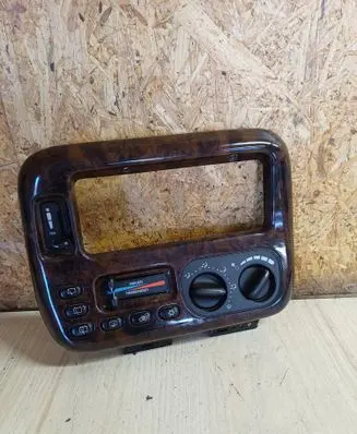 Chrysler Voyager Climate control unit P04677966AB 2468A