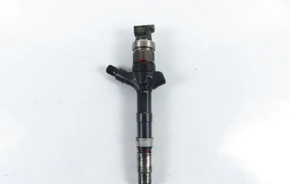 Fuel injector