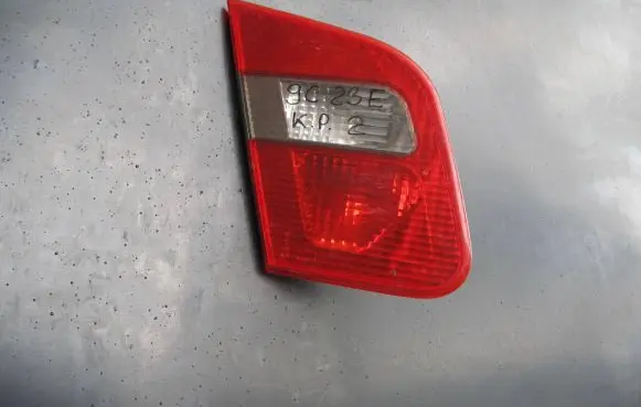 Mitsubishi Carisma Tailgate rear/tail lights 151207