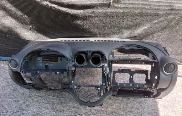 Nissan Micra Dashboard k13