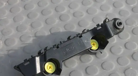 Nissan Qashqai J12 Front bumper mounting bracket 622236UA0A-QASHQAI 622236UA0A 62223-6UA0A