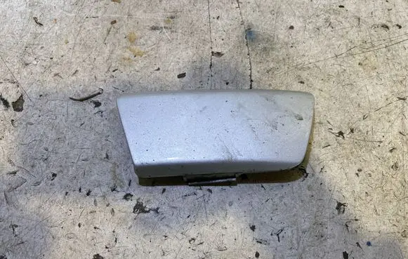 Opel Zafira B Front tow hook cap/cover 13247300 15470 325769024