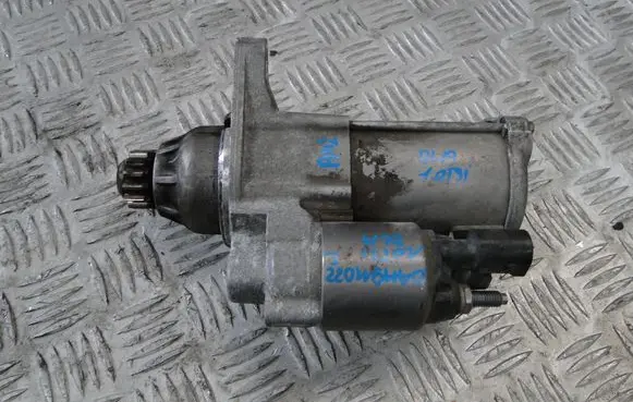 Volkswagen Golf VIII Starter motor