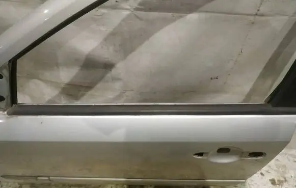 Renault Laguna II Front door glass trim molding 