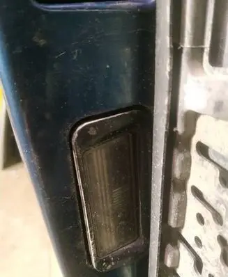 Nissan Almera Tino Number plate light