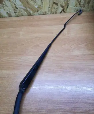 Volvo V70 Front wiper blade arm 8624246