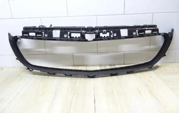 Mercedes-Benz E W238 Front bumper upper radiator grill A2388880200