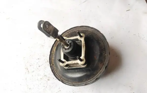 Opel Frontera A Brake booster 85205301 852-05301
