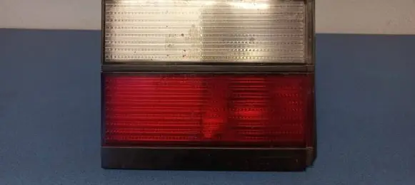 Volkswagen PASSAT B3 Rear/tail lights 333945107