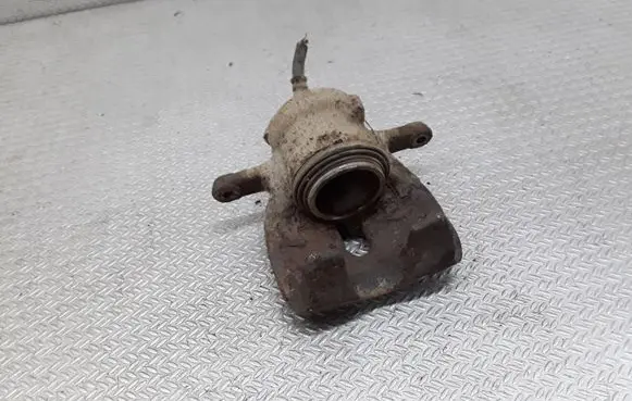 Suzuki SX4 Front brake caliper