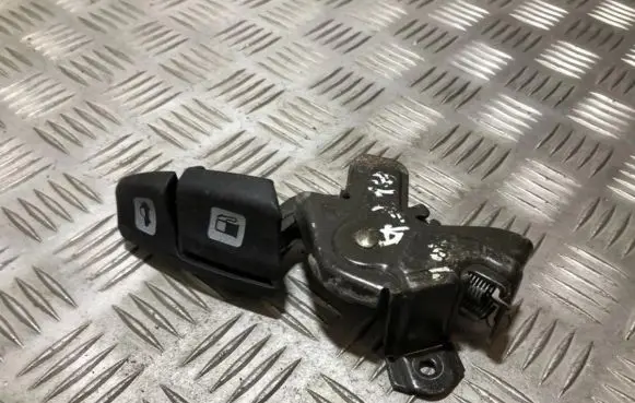Alfa Romeo 156 Tailgate opening switch 