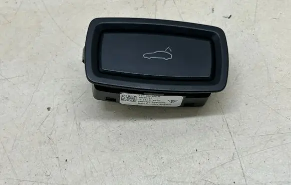 Porsche Cayenne (92A) Tailgate opening switch 7PP959832H