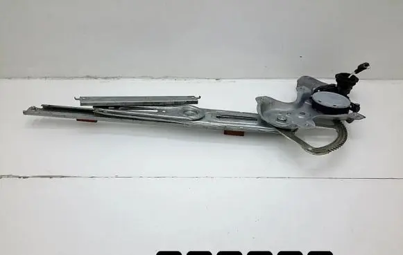 Toyota Auris 150 Rear door window regulator with motor 857200d120