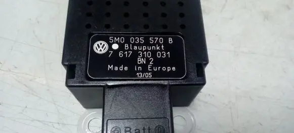 Volkswagen Golf Plus Aerial antenna amplifier 5M0035570B