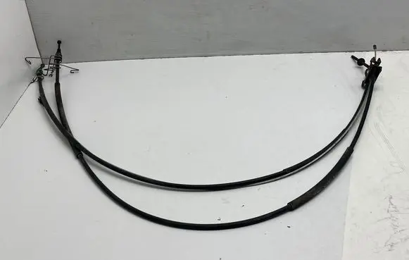 Opel Vivaro Handbrake/parking brake wiring cable 365307743R 93458611