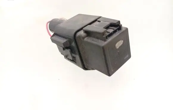 BMW 1 F20 F21 Coolant fan relay 9207913