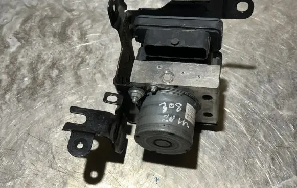 Peugeot 308 ABS Pump 9834286580 9808055980