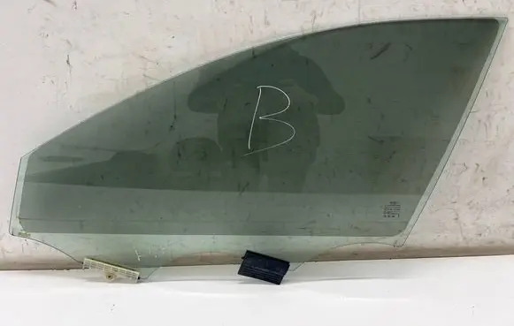 KIA Stinger Front door window glass four-door