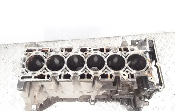 Saab 9-7X Engine block 12563712 V510060210