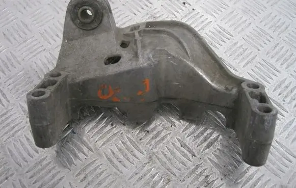 Mini Cooper Gearbox mounting bracket 1514490