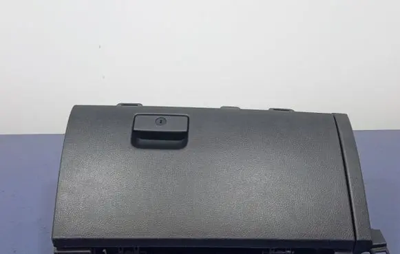 KIA Sorento Glove box 84540-1U000