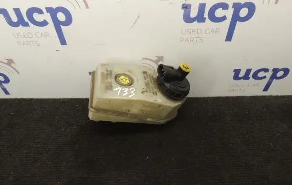 Renault Megane I Brake fluid reservoir 7700436913 D133