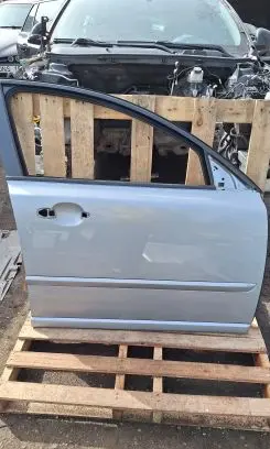 Volvo V50 Front door