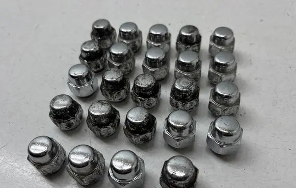 Nissan Navara D23 Nuts/bolts 