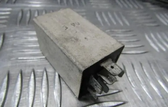 Renault Laguna I Other relay 7700844036