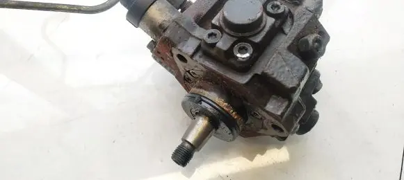 Hyundai i30 Fuel injection high pressure pump 0445010206 33100-2A420