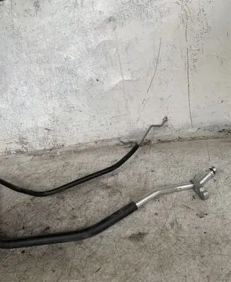 Nissan Quest Air conditioning (A/C) pipe/hose