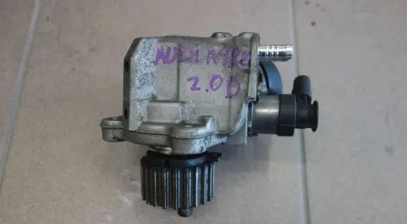 Audi A4 S4 B8 8K Fuel injection system set 03L130755 01171007 0445010507