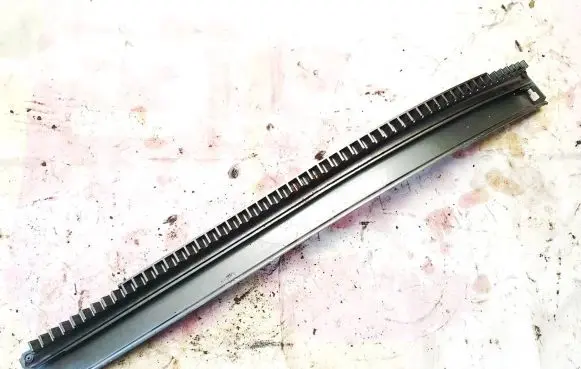 Chrysler Grand Voyager IV Sliding door trim 
