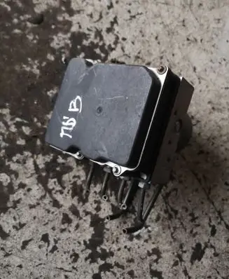 Mercedes-Benz B W245 ABS Pump 0265950505