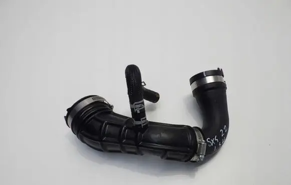 Suzuki SX4 S-Cross Air intake hose/pipe 22032883