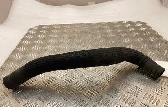 Ford Mustang VI Engine coolant pipe/hose FR338B273AD