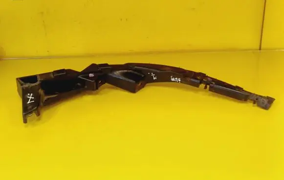 Volkswagen PASSAT B5 Front bumper mounting bracket 3B0807050C