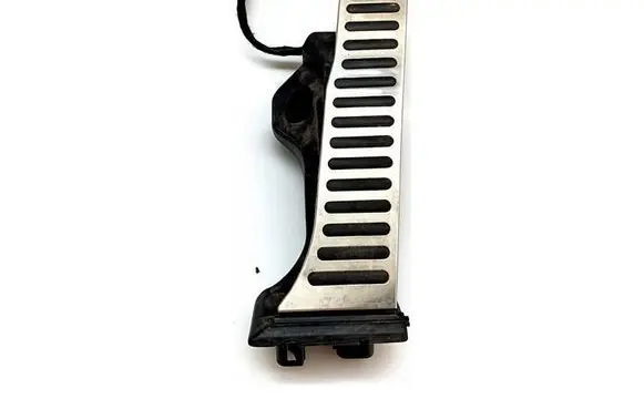 Audi Q3 8U Accelerator throttle pedal 1K1723503AN